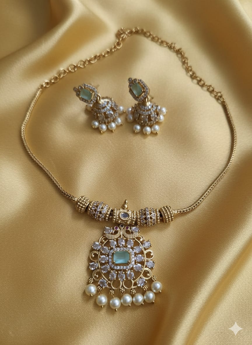 stone neclace LIGHT GREEN